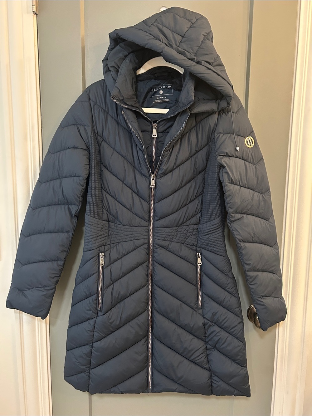 Bernardo Women's Navy Hooded Quilted Long Puffer Coat NWOT! size medium